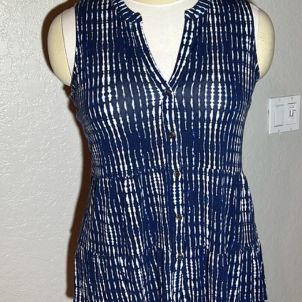 Torrid Women's Navy and White Vest
